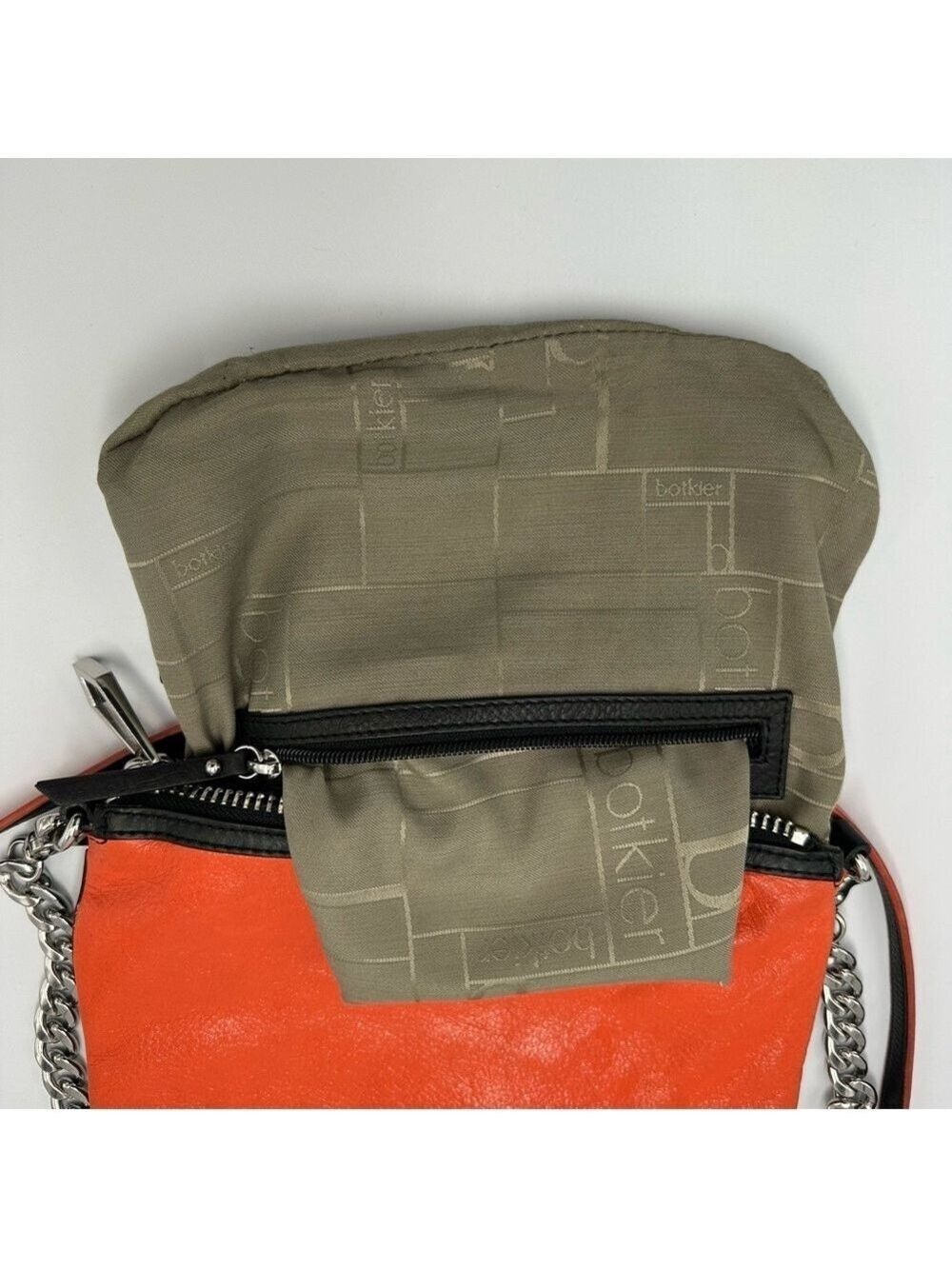 Botkier CRUZ Crossbody Hand Bag Orange Leather Chrome Chain and Zippers - Picture 13 of 15